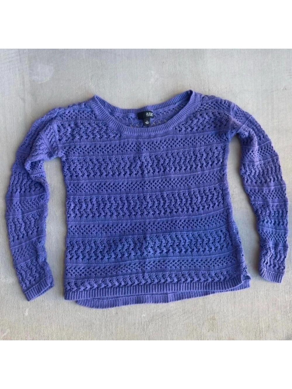 Purple‎ knit sweater with a grunge vibe